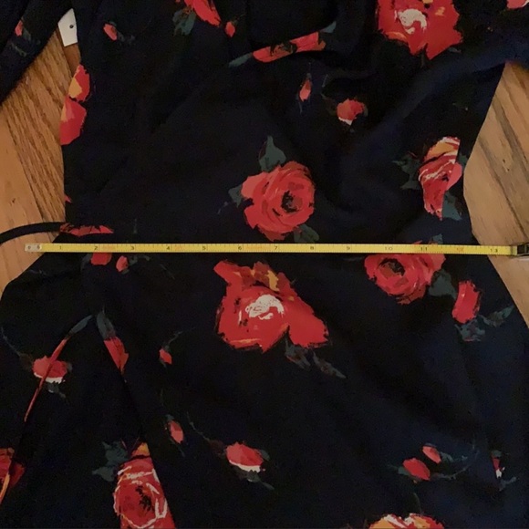 Babaton Floral Wrap Dress - Picture 7 of 8